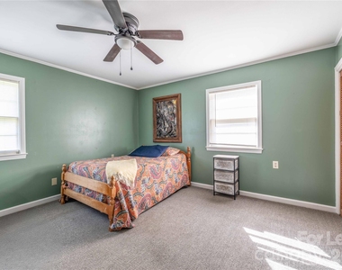 34 Willow Street - Photo Thumbnail 23