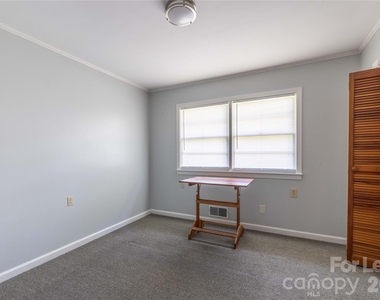 34 Willow Street - Photo Thumbnail 14