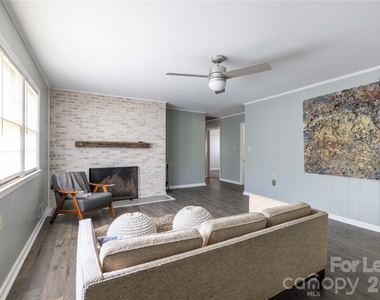 34 Willow Street - Photo Thumbnail 3