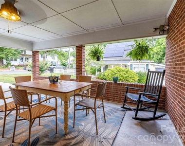 34 Willow Street - Photo Thumbnail 36