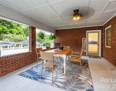 34 Willow Street - Photo Thumbnail 37