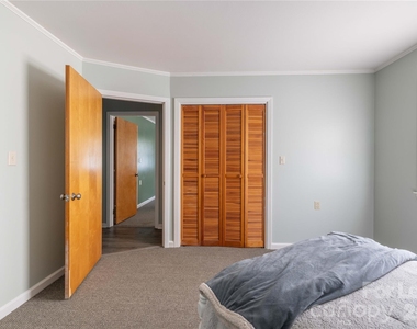 34 Willow Street - Photo Thumbnail 19