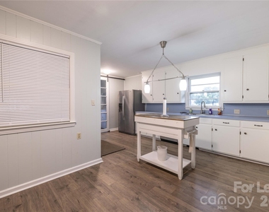 34 Willow Street - Photo Thumbnail 28