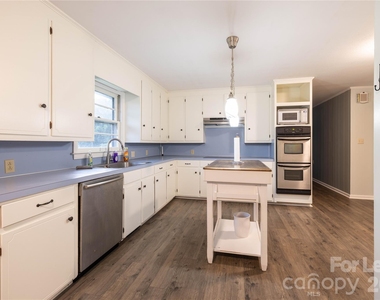 34 Willow Street - Photo Thumbnail 33