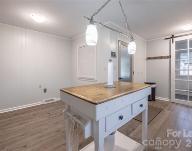 34 Willow Street - Photo Thumbnail 31