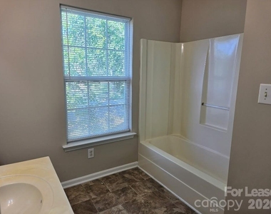 5325 Timbertop Lane - Photo Thumbnail 18