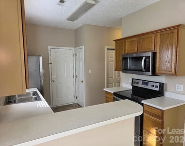 5325 Timbertop Lane - Photo Thumbnail 4