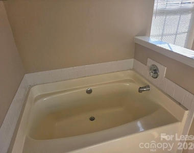 5325 Timbertop Lane - Photo Thumbnail 15