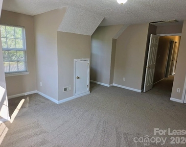 5325 Timbertop Lane - Photo Thumbnail 21