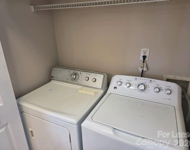 5325 Timbertop Lane - Photo Thumbnail 10