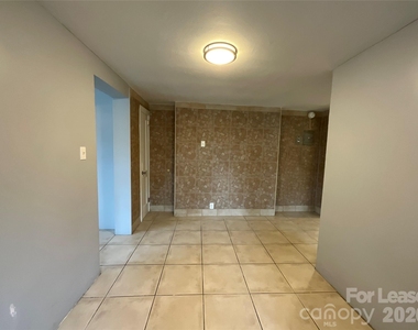 259 Jefferson Court - Photo Thumbnail 10