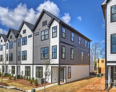 10711 Mallard Creek Road - Photo Thumbnail 27
