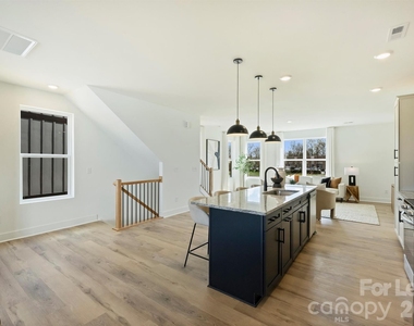10711 Mallard Creek Road - Photo Thumbnail 16