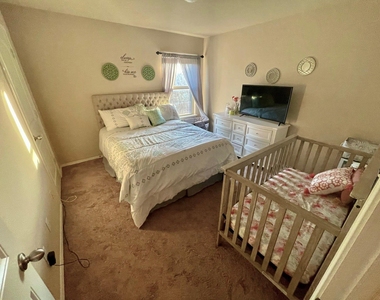 2305 Willard Way - Photo Thumbnail 2