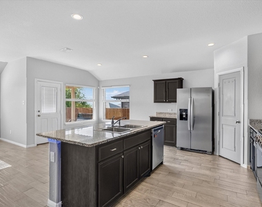 2225 Blythwood Trail - Photo Thumbnail 12