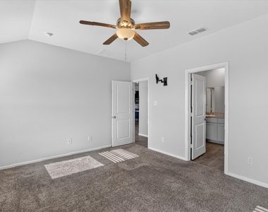 2225 Blythwood Trail - Photo Thumbnail 24