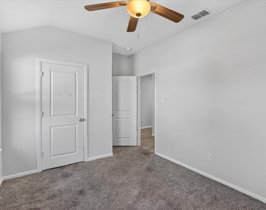 2225 Blythwood Trail - Photo Thumbnail 5