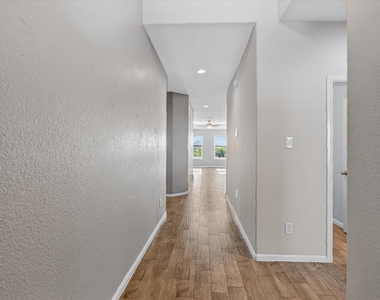 2225 Blythwood Trail - Photo Thumbnail 3