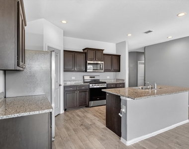 2225 Blythwood Trail - Photo Thumbnail 14