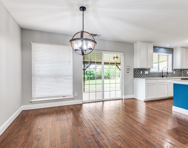 414 Ridgegate Drive - Photo Thumbnail 11