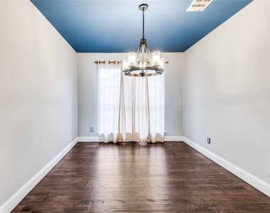 414 Ridgegate Drive - Photo Thumbnail 21