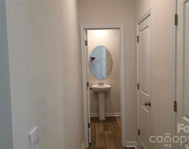 1348 Secrest Commons Drive - Photo Thumbnail 6