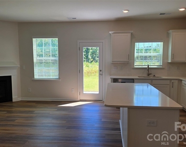 1348 Secrest Commons Drive - Photo Thumbnail 5