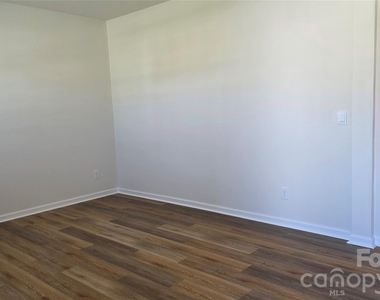 1348 Secrest Commons Drive - Photo Thumbnail 2