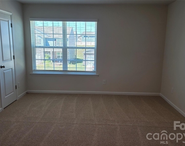 1348 Secrest Commons Drive - Photo Thumbnail 17