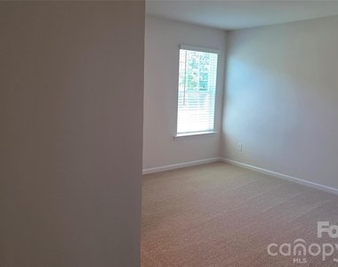 1348 Secrest Commons Drive - Photo Thumbnail 25