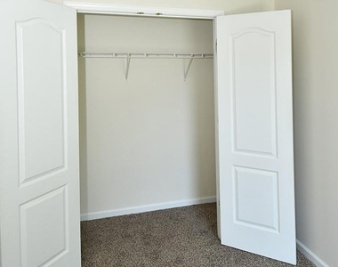 118 Peterborough Drive - Photo Thumbnail 13