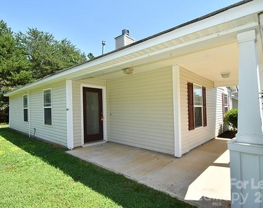 118 Peterborough Drive - Photo Thumbnail 4