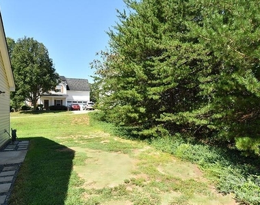 118 Peterborough Drive - Photo Thumbnail 24