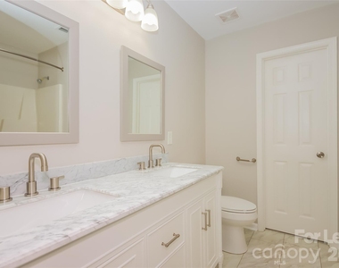 2218 Taras Trace Drive - Photo Thumbnail 11