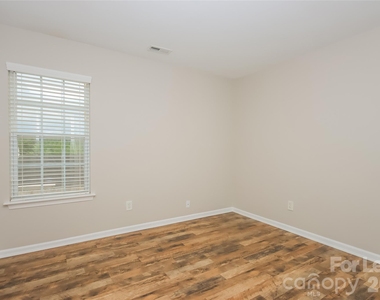 2218 Taras Trace Drive - Photo Thumbnail 8