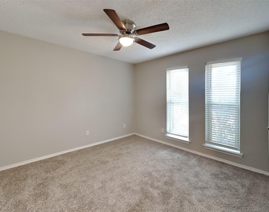 3016 Dartmouth Drive - Photo Thumbnail 15