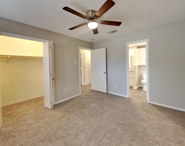 3016 Dartmouth Drive - Photo Thumbnail 14