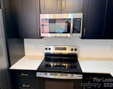 1448 Academy Street - Photo Thumbnail 8