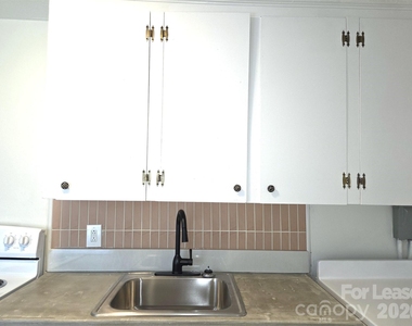 2831 Willow Street - Photo Thumbnail 2