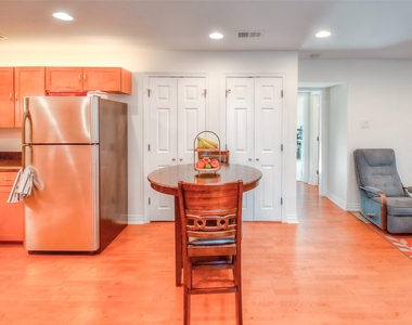 2722 Knight Street - Photo Thumbnail 6