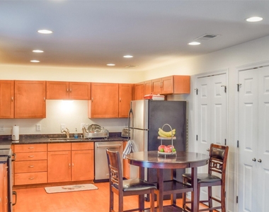 2722 Knight Street - Photo Thumbnail 5
