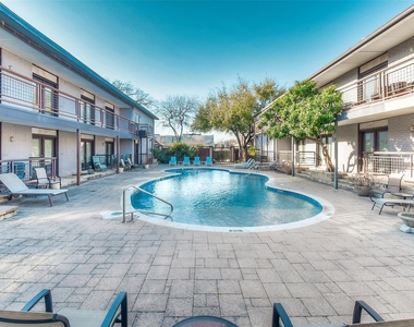 2722 Knight Street - Photo Thumbnail 18