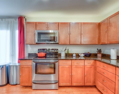 2722 Knight Street - Photo Thumbnail 2