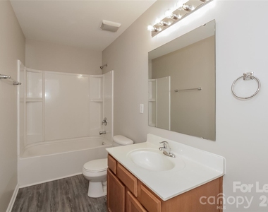 7215 Waldon Park Lane - Photo Thumbnail 12