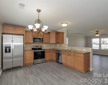 7215 Waldon Park Lane - Photo Thumbnail 3