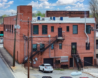 138 S Main Street - Photo Thumbnail 10