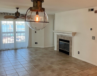 820 Southwest Drive - Photo Thumbnail 4