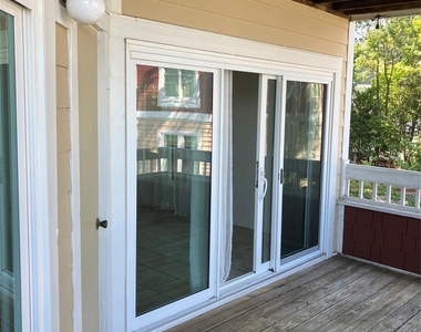 820 Southwest Drive - Photo Thumbnail 3