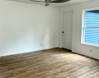 332 Mountain View Street - Photo Thumbnail 7