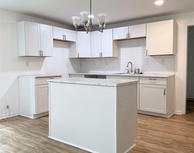 332 Mountain View Street - Photo Thumbnail 2